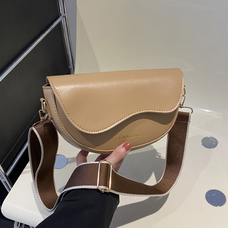 A Vintage Style Bag with Delicate Timeless Details