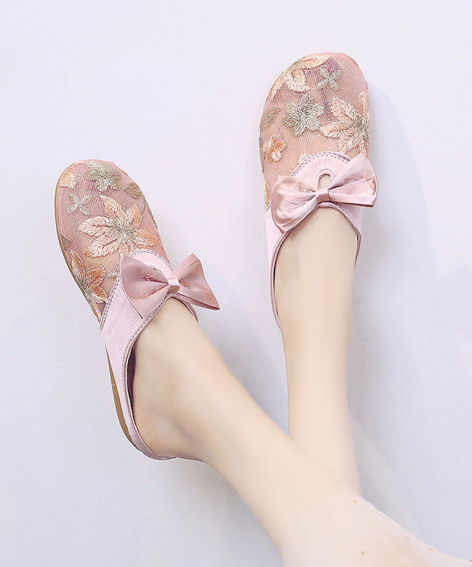 Effortlessly Elegant Sandals with a Timeless Design