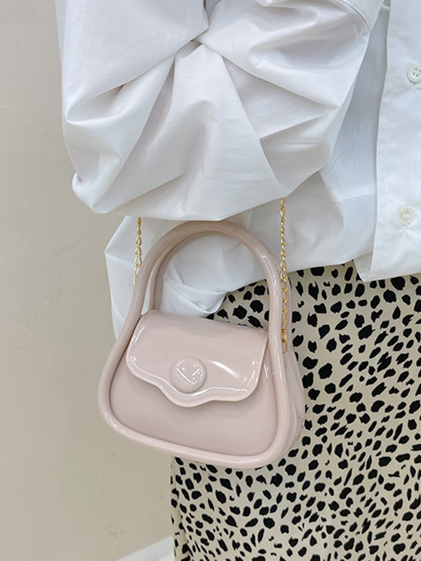 Effortlessly Elegant Bag with a Timeless Design