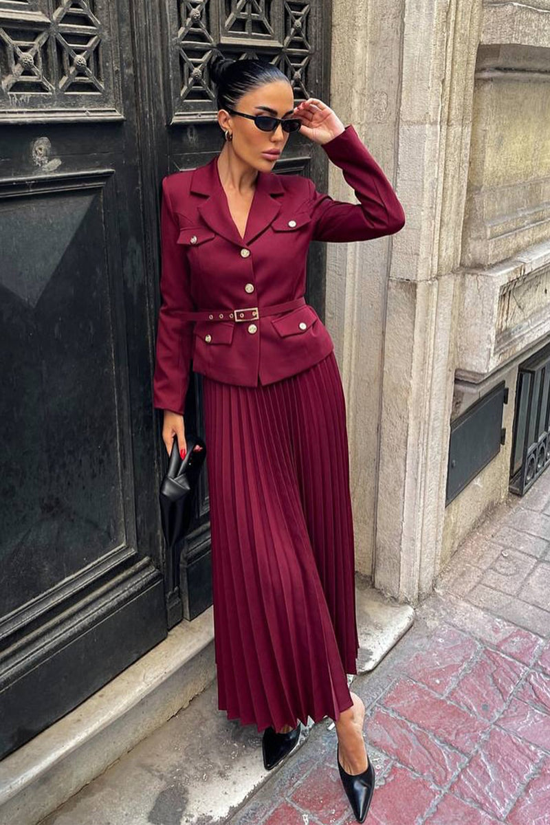Sophisticated Garment with a Clean Classic Look