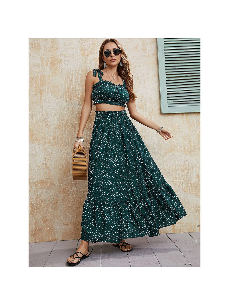 Well Tailored Top with a Graceful Silhouette