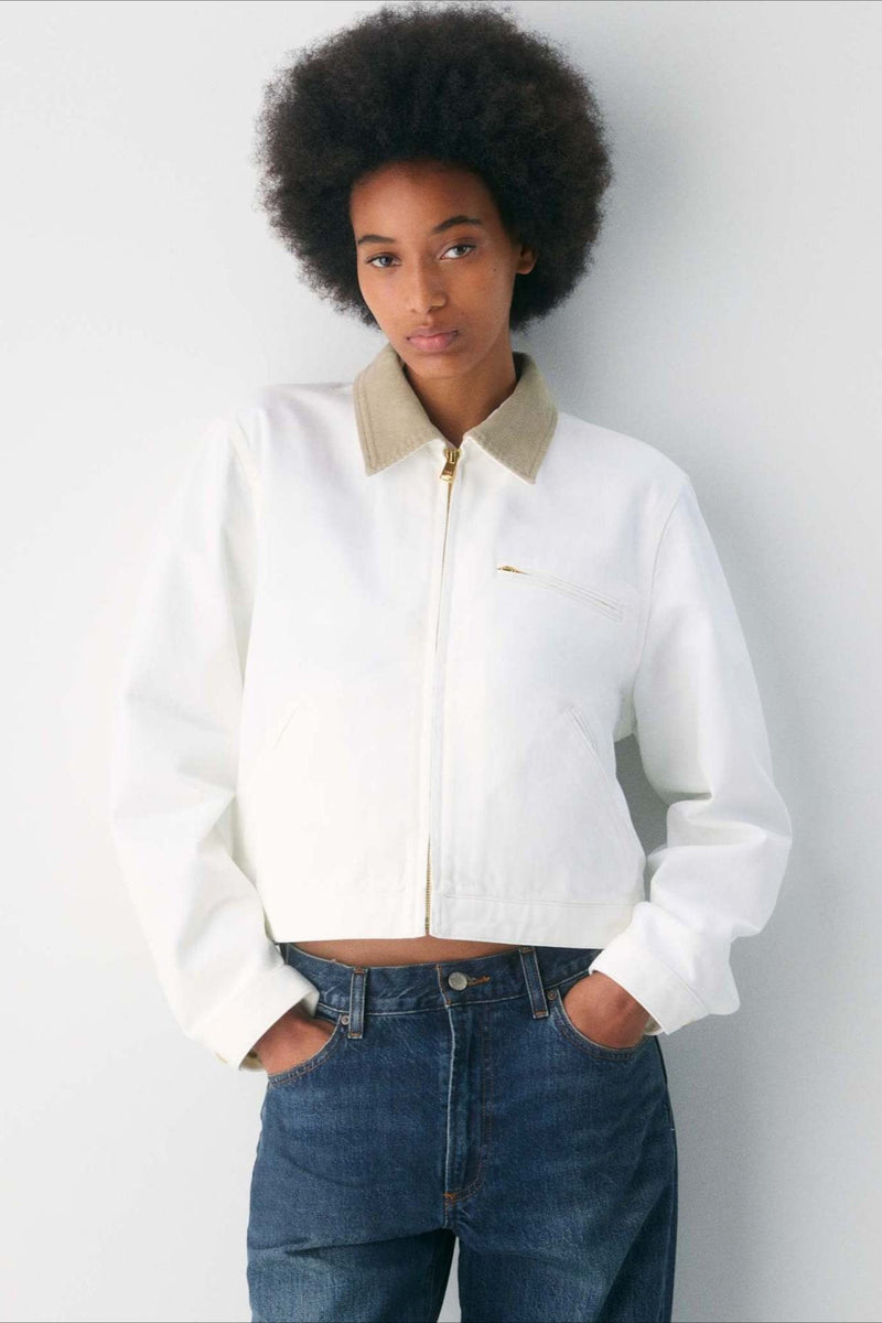 Well Tailored Jacket with a Graceful Silhouette