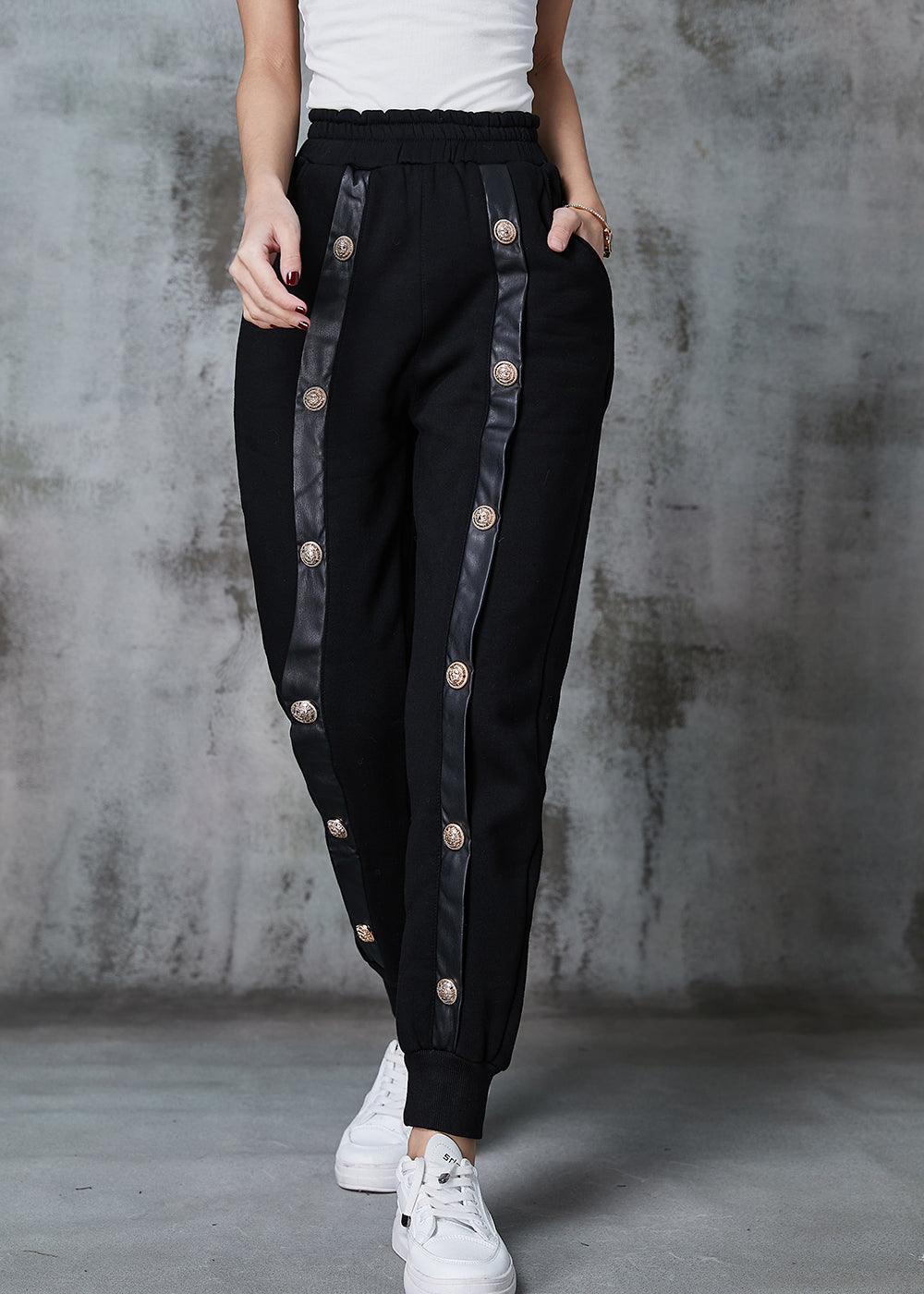 Beautifully Crafted Pants in a Classic Style