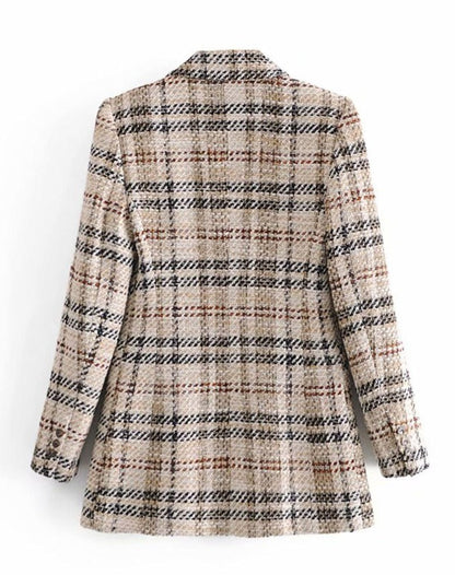 Sophisticated Garment with a Clean Classic Look