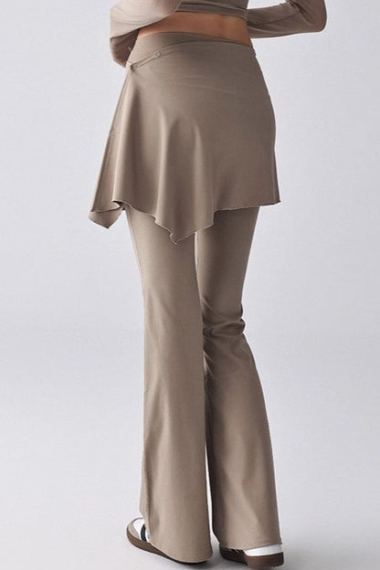 Effortlessly Elegant Garment with a Timeless Design