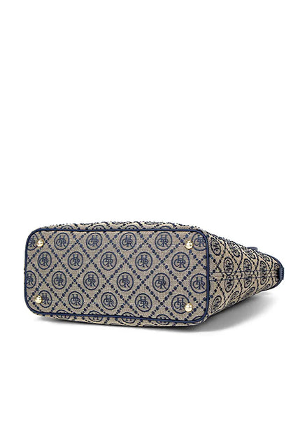 Well Tailored Bag with a Graceful Silhouette