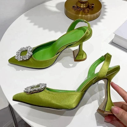 Effortlessly Elegant Heels with a Timeless Design