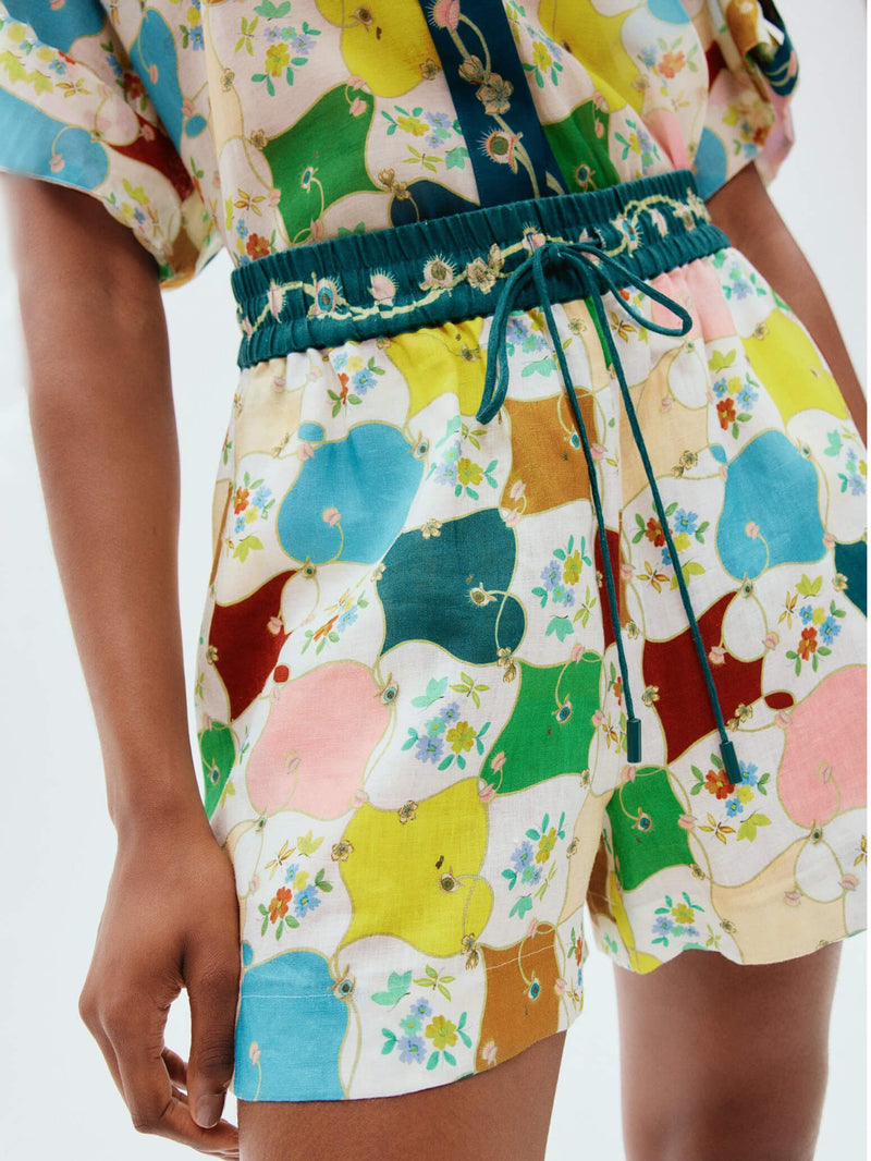 Elegantly Styled Shirt for Everyday Wear