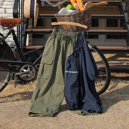 Effortlessly Elegant Trousers with a Timeless Design