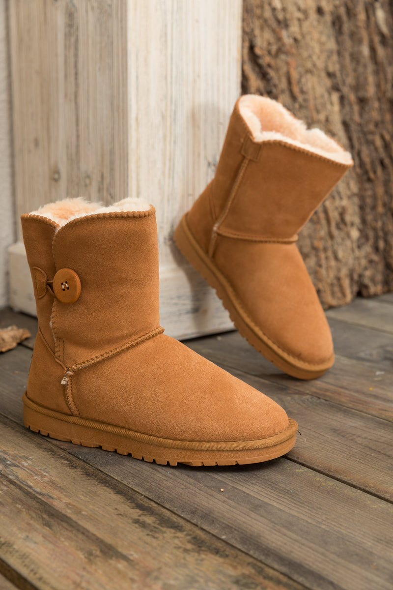 Polished Boots with an Effortless Classic Look
