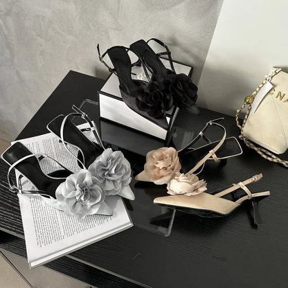Effortlessly Elegant Heels with a Timeless Design