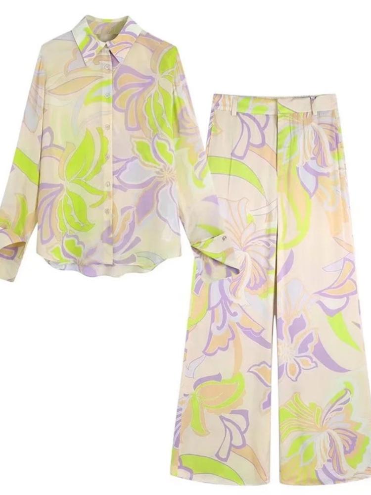 Well Tailored Blouse with a Graceful Silhouette