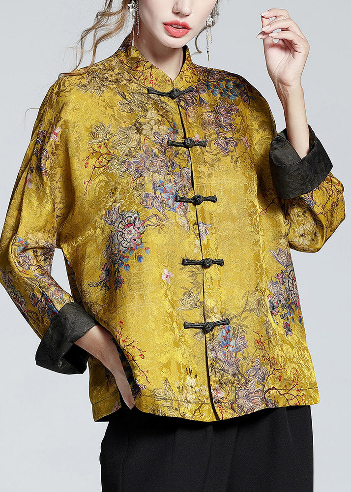 A Vintage Style Coat with Delicate Timeless Details