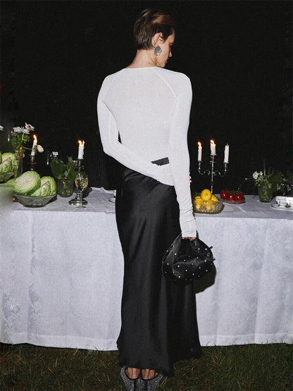 Effortlessly Elegant Garment with a Timeless Design