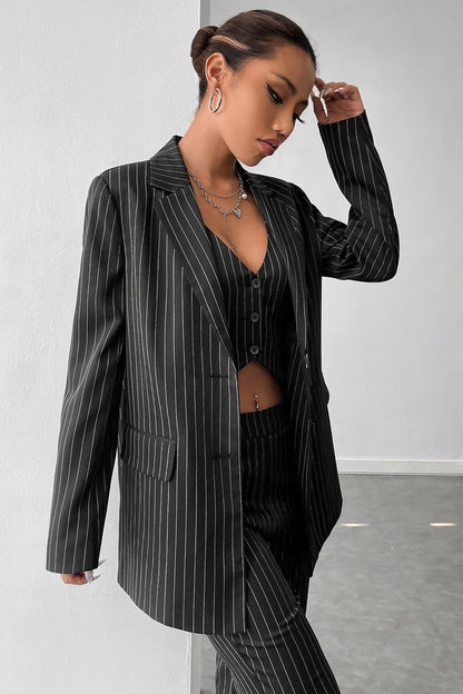 Effortlessly Elegant Garment with a Timeless Design