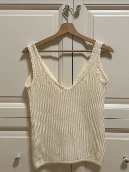 Sophisticated Top with a Clean Classic Look