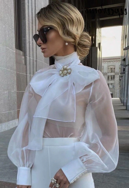 Classic Vintage & Enduringly Stylish Blouse
