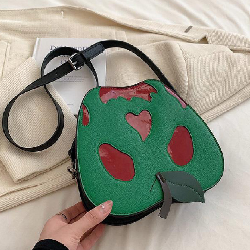 Beautifully Crafted Bag in a Classic Style
