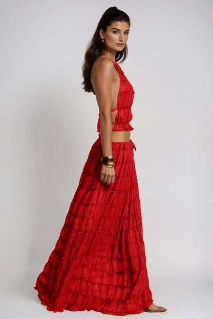 Well Tailored Garment with a Graceful Silhouette