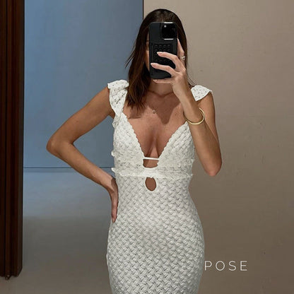 Beautifully Finished Dress in a Timeless Design