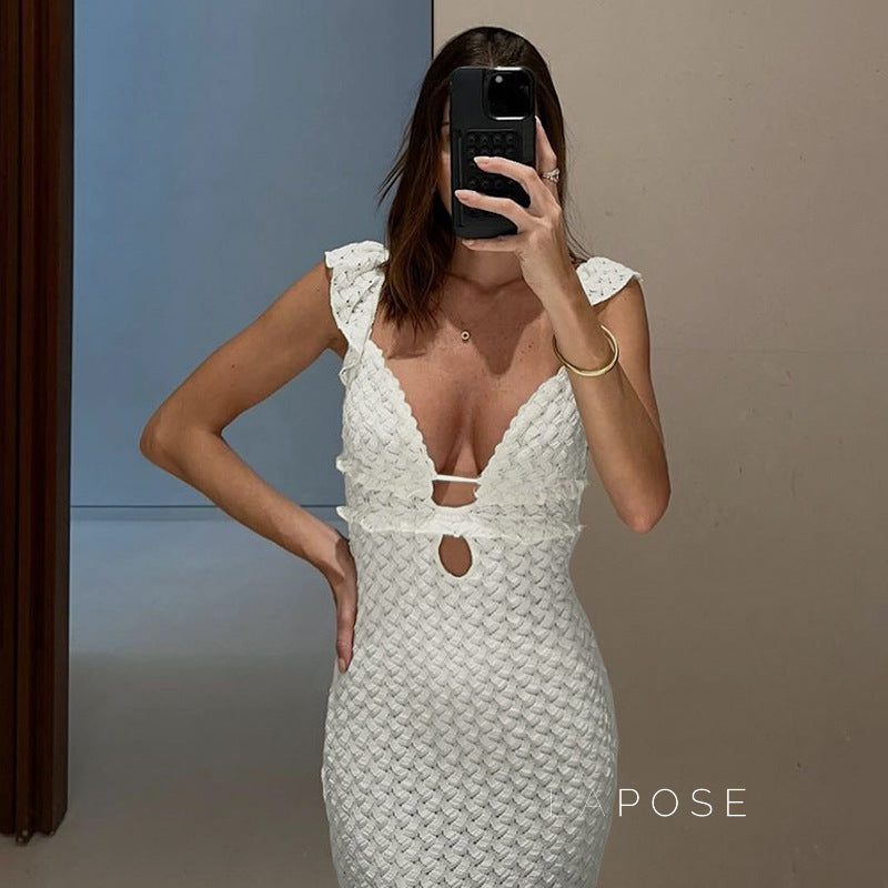 Beautifully Finished Dress in a Timeless Design