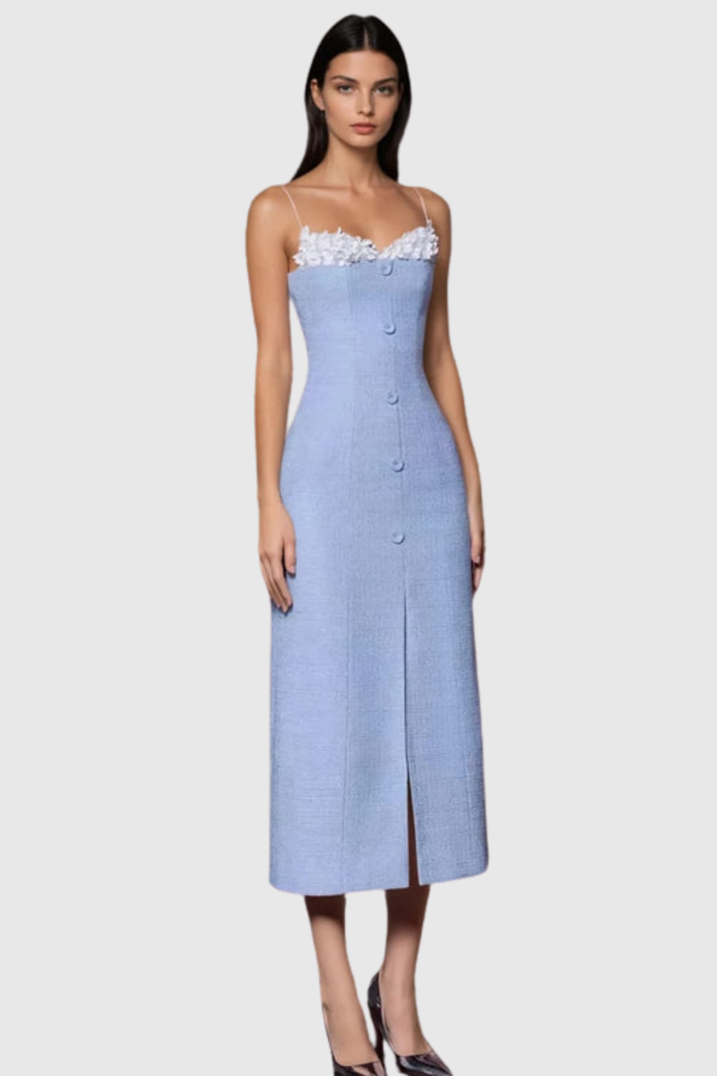 Well Tailored Dress with a Graceful Silhouette