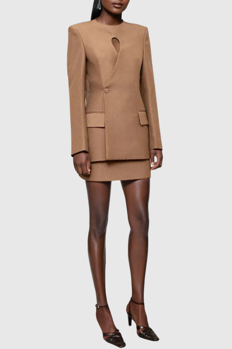 Gracefully Styled Garment for Any Occasion