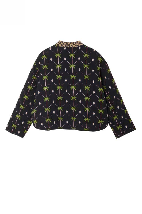 Gracefully Styled Jacket for Any Occasion