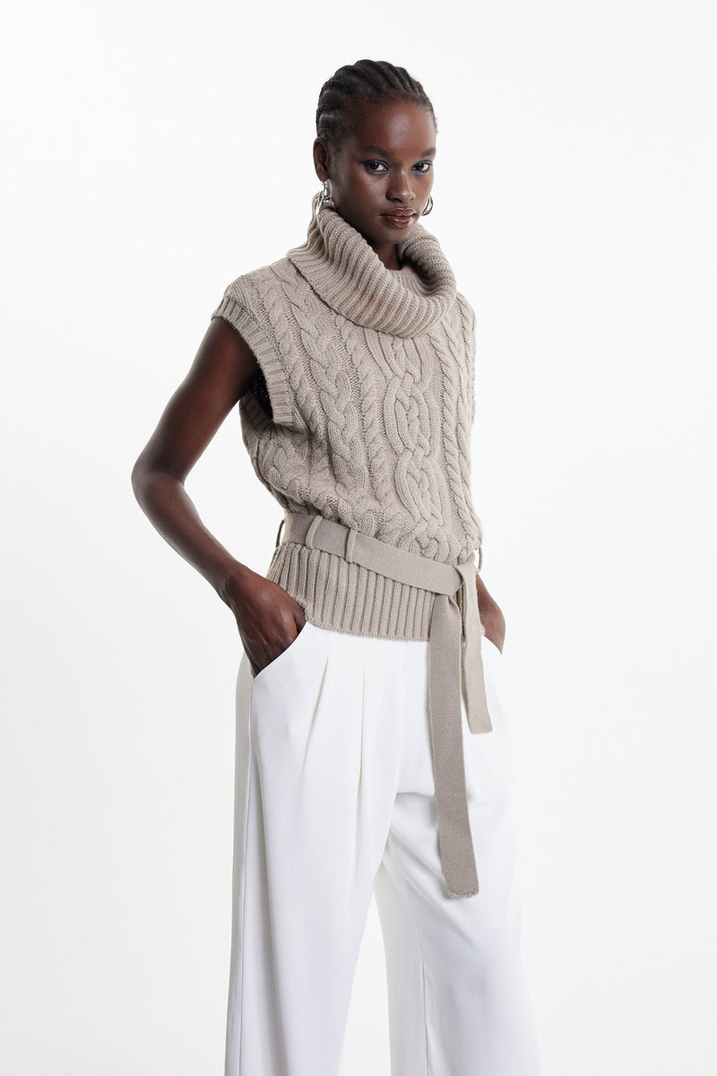 Beautifully Finished Top in a Timeless Design