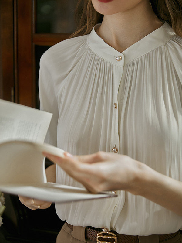 Beautifully Crafted Blouse in a Classic Style