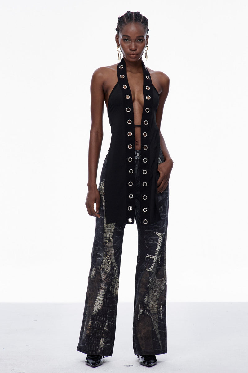 Effortlessly Elegant Garment with a Timeless Design