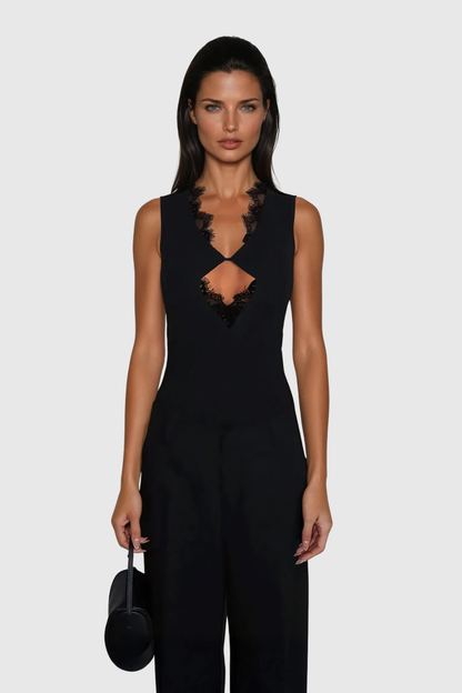 Beautifully Finished Top in a Timeless Design