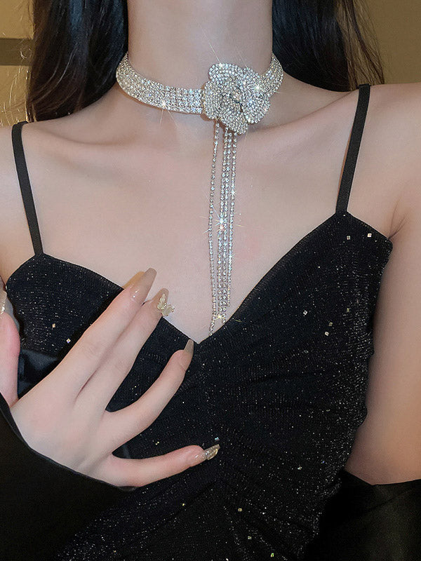 Well Tailored Garment with a Graceful Silhouette
