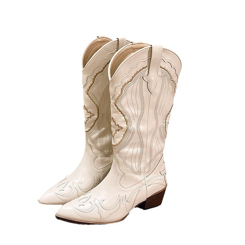 Beautifully Finished Boots in a Timeless Design