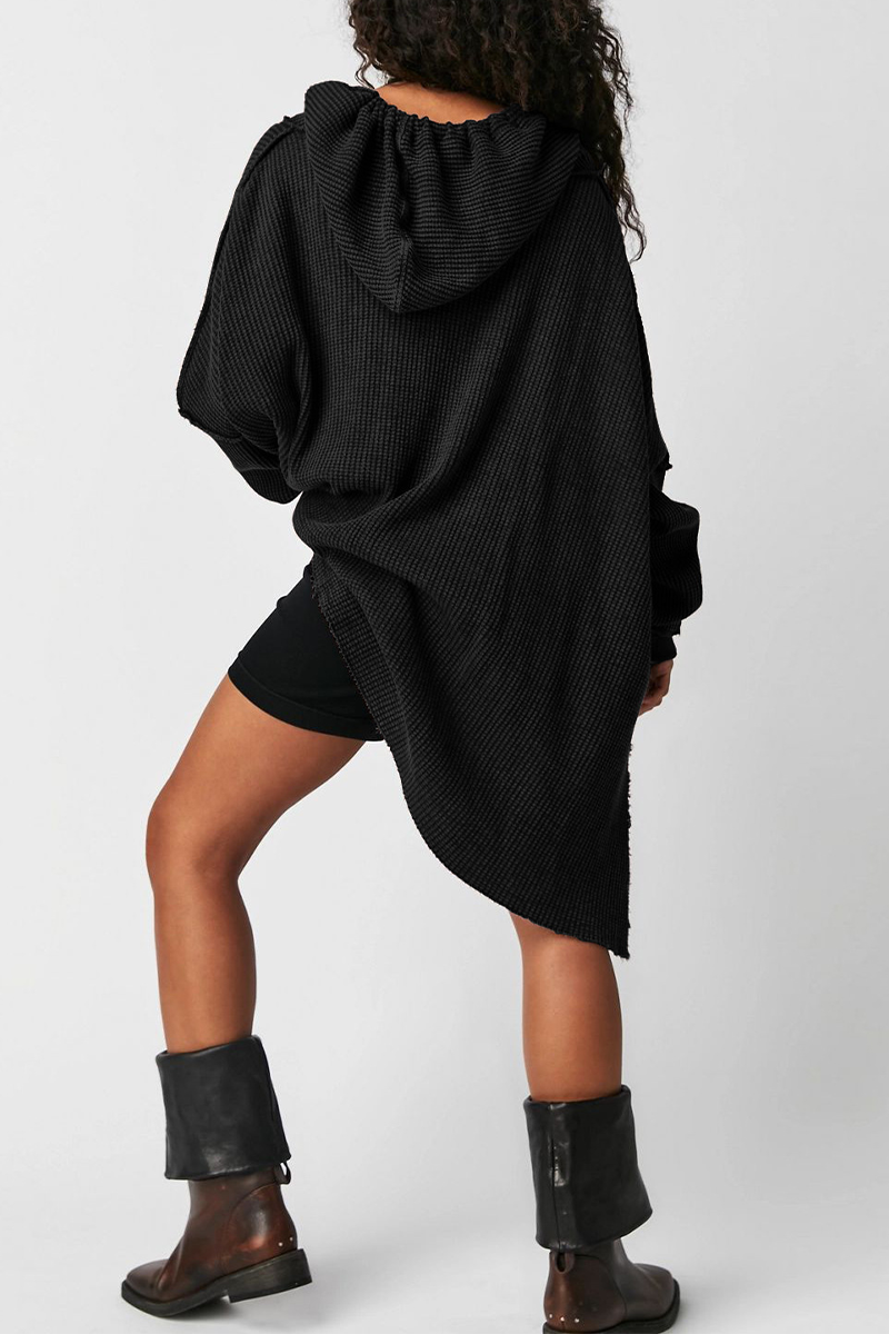 Well Tailored Top with a Graceful Silhouette