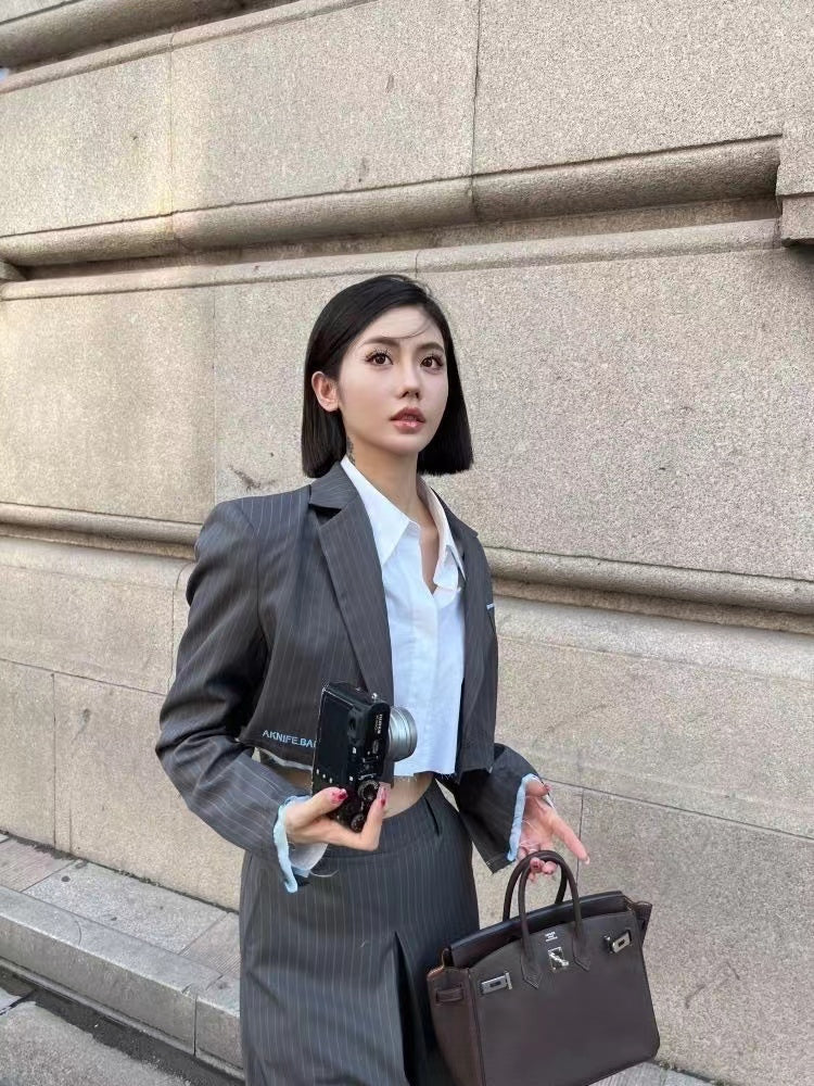 Sophisticated Garment with a Clean Classic Look