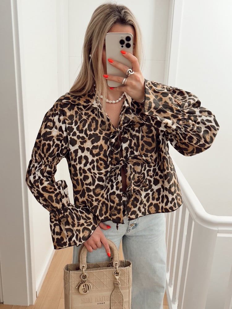 Classic Vintage & Enduringly Stylish Shirt