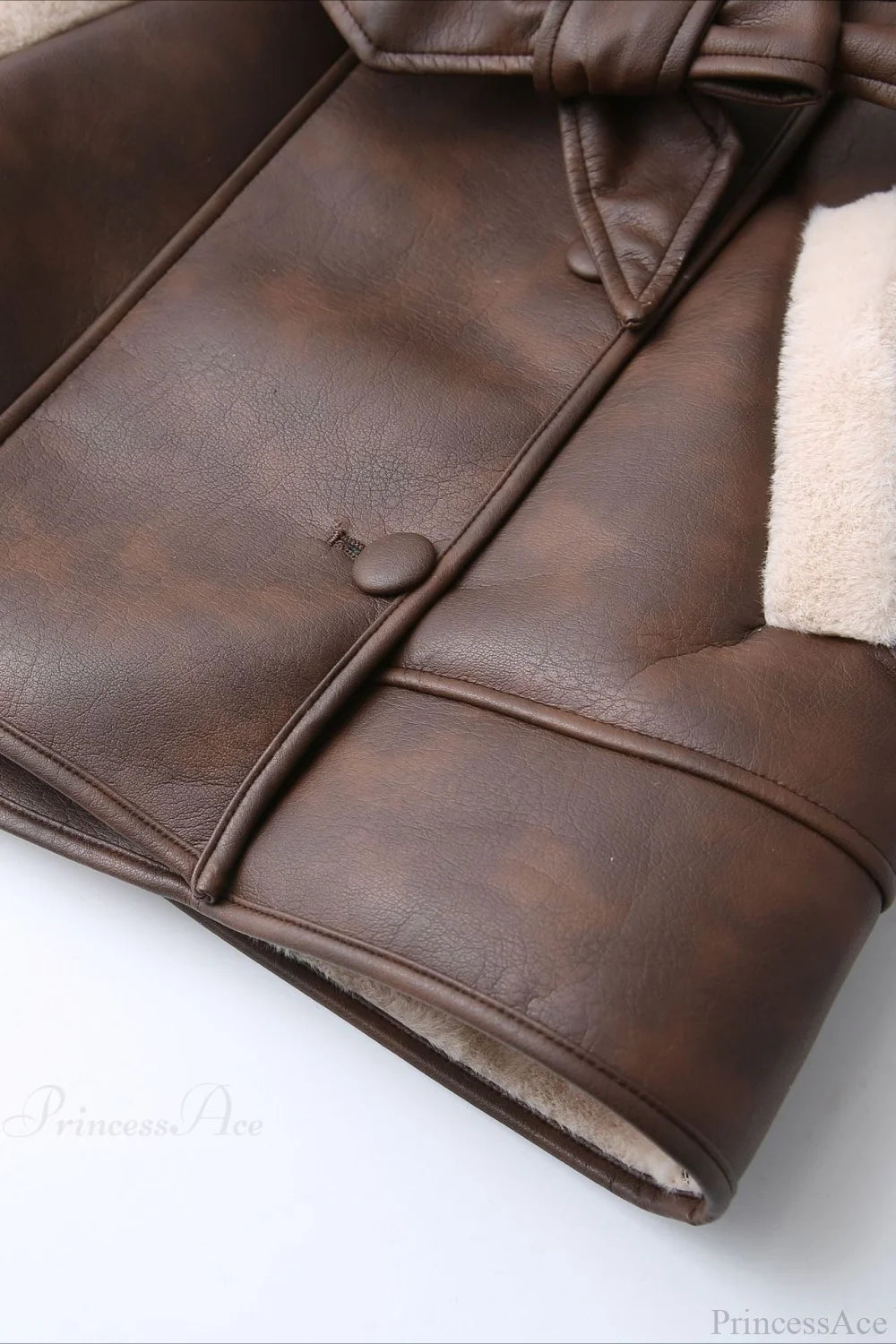 Classic Vintage & Enduringly Stylish Coat