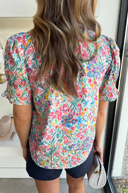 Classic Vintage Blouse with a Flattering Fit