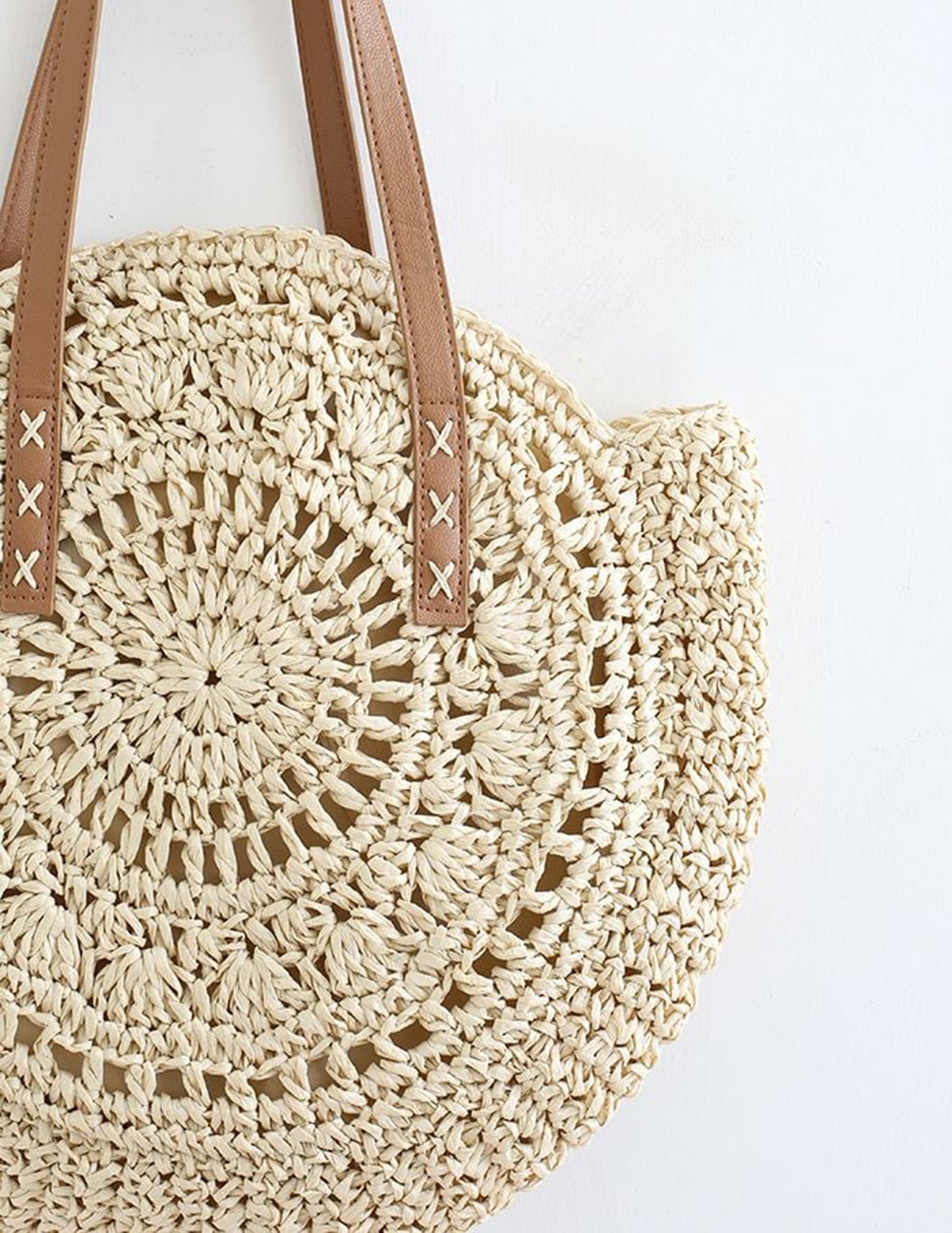 Gracefully Styled Bag for Any Occasion