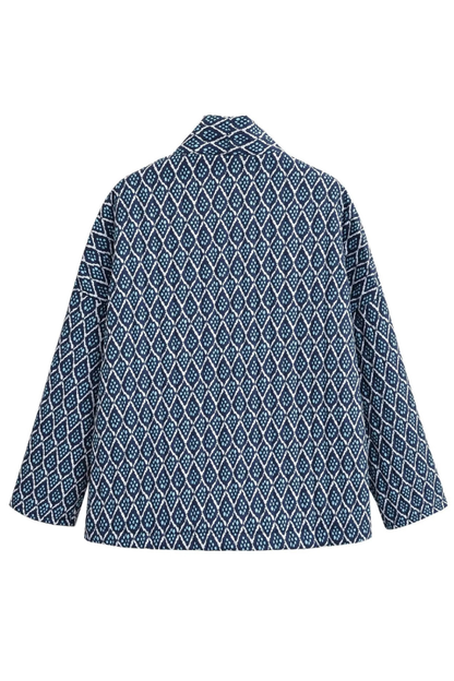 Well Tailored Jacket with a Graceful Silhouette