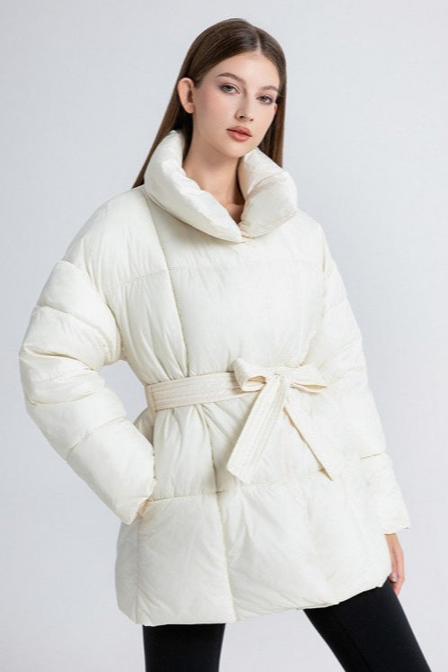 Effortlessly Elegant Jacket with a Timeless Design