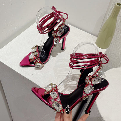 Effortlessly Elegant Heels with a Timeless Design