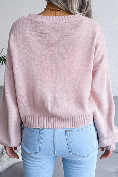 Well Tailored Sweater with a Graceful Silhouette