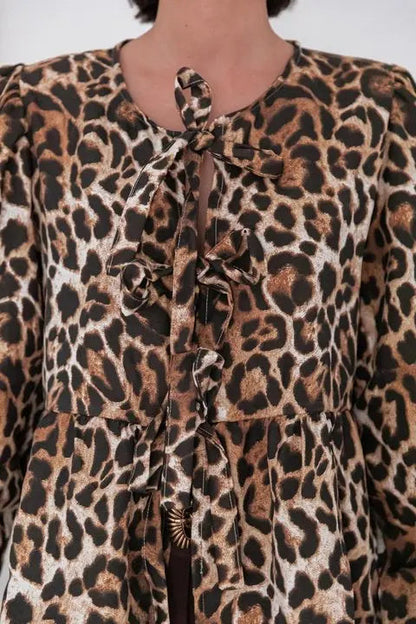 Effortlessly Elegant Shirt with a Timeless Design