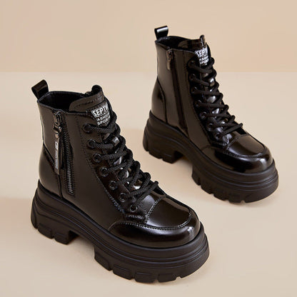 Well Tailored Boots with a Graceful Silhouette
