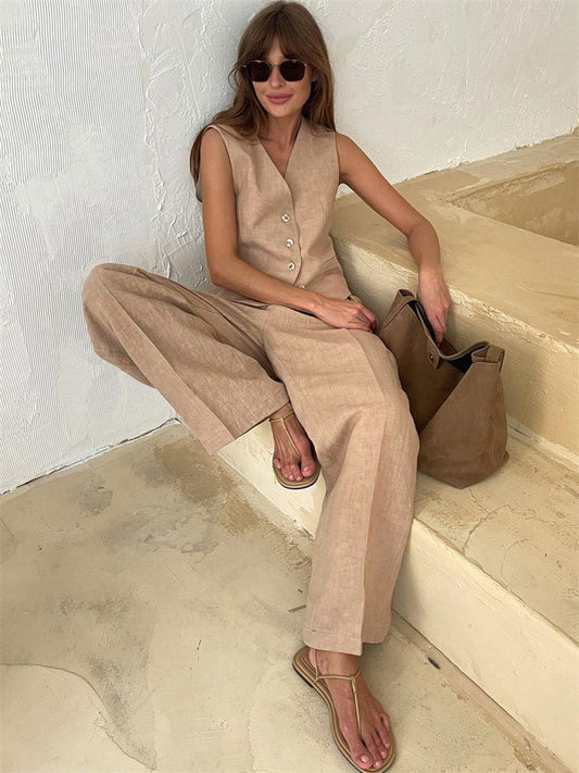 Well Tailored Pants with a Graceful Silhouette