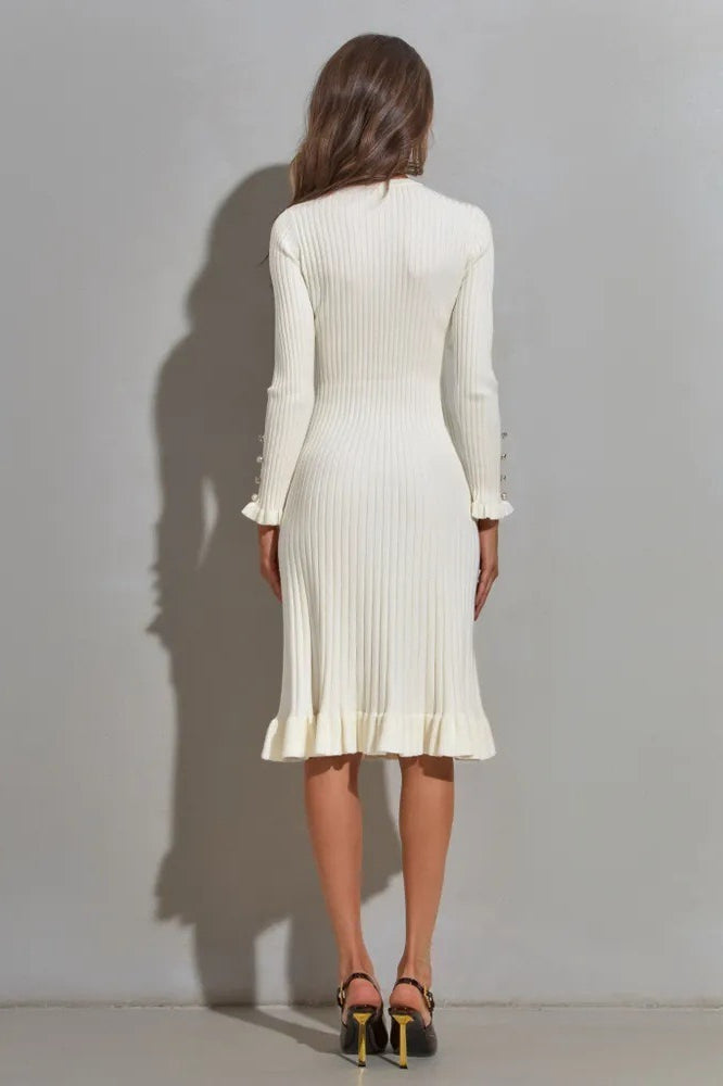 Classic Vintage Sweater with a Flattering Fit