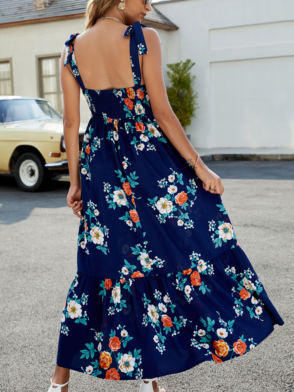 Gracefully Styled Dress for Any Occasion