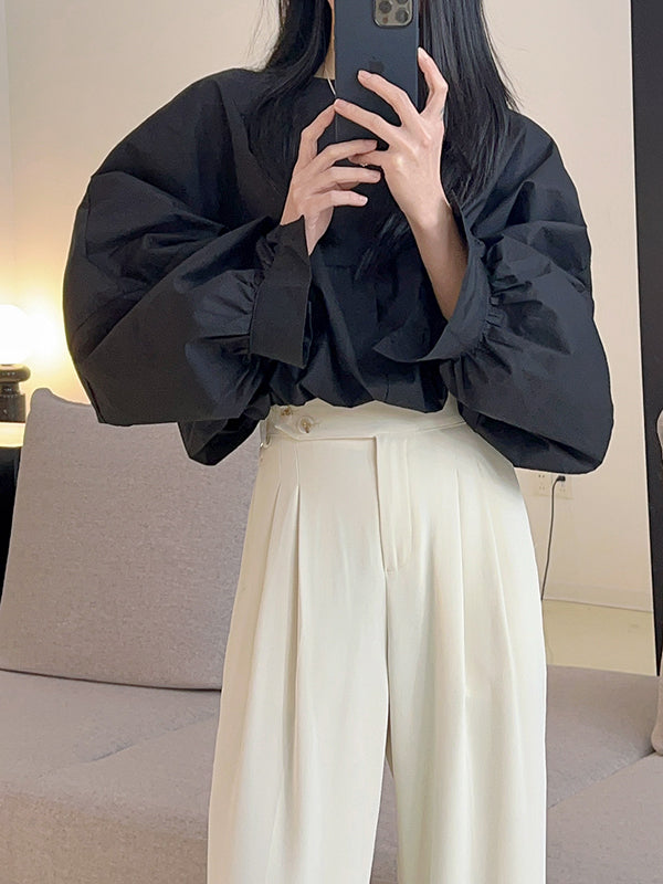 Well Tailored Blouse with a Graceful Silhouette